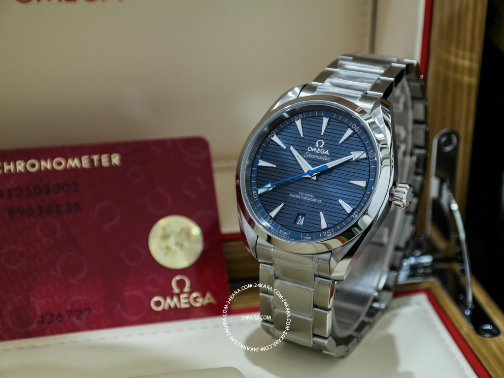 omega_10