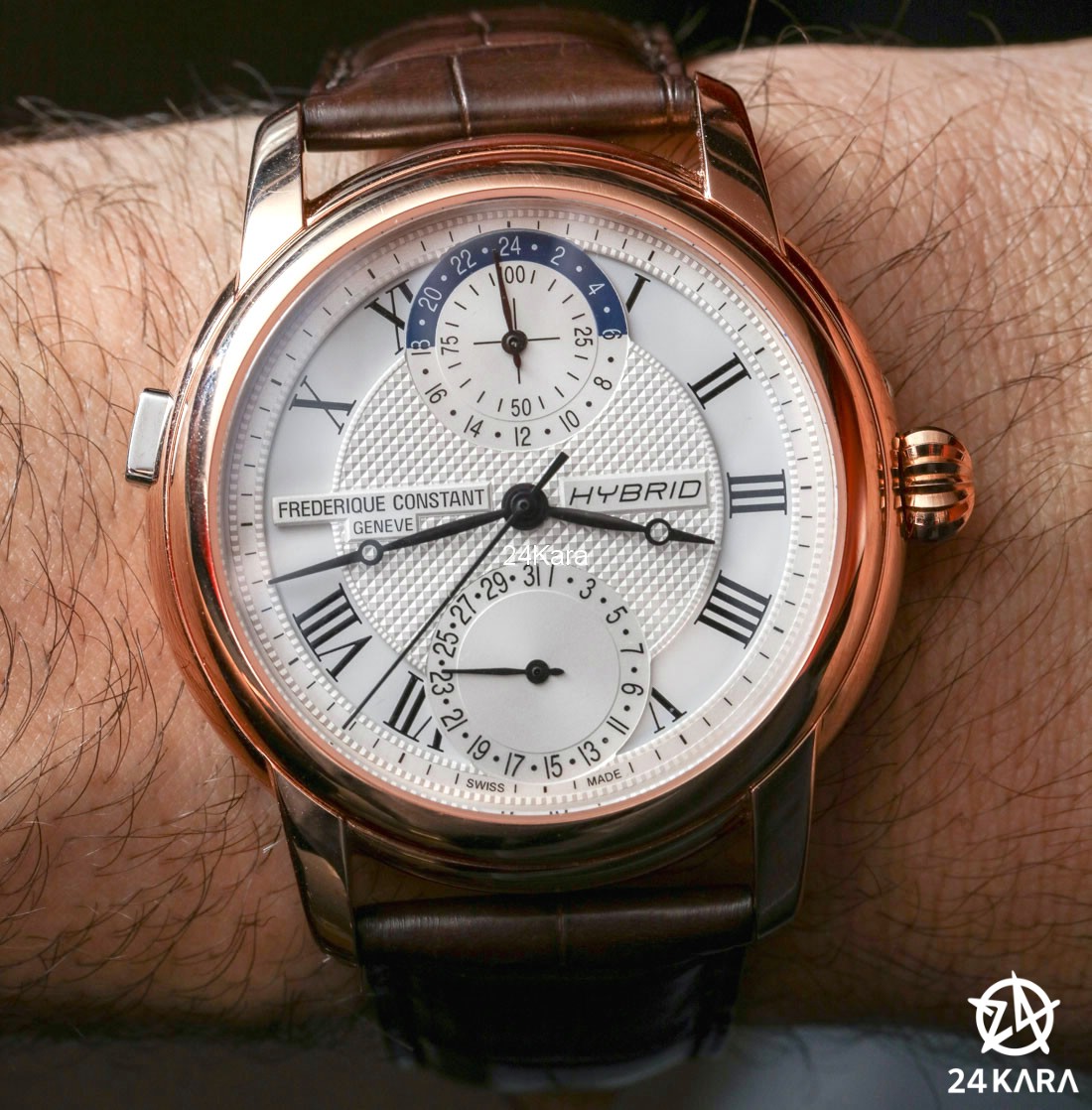 dong_ho_frederique_constant_mechanical_smartwatch_hybrid_1