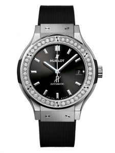 Đồng hồ Hublot Classic Fusion Titanium Diamonds 565.NX.1470.RX.1204