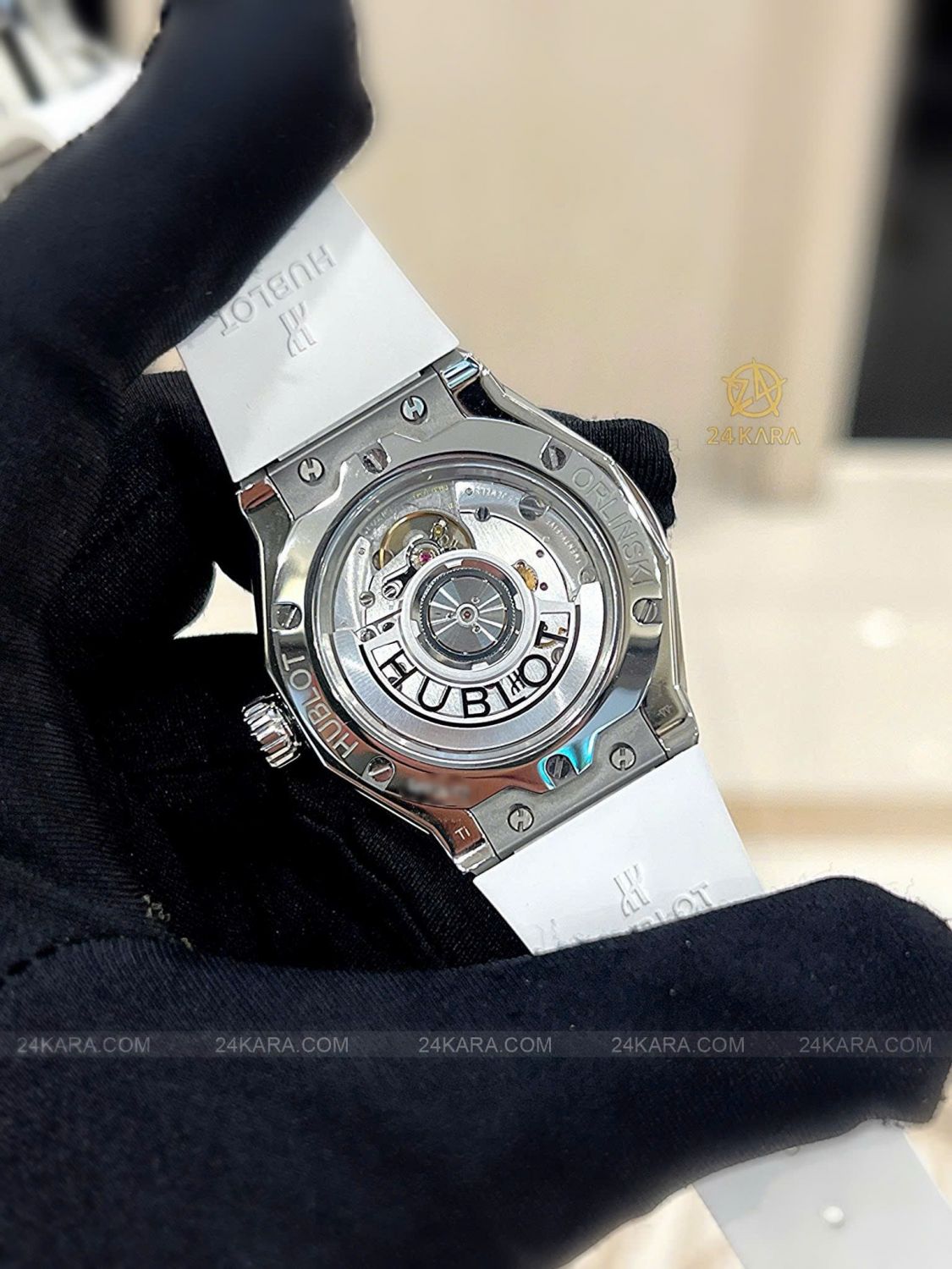 Đồng hồ Hublot Classic Fusion Orlinski Titanium White Pav&eacute; 550.NS.2200.RW.1604.ORL20 - Lướt