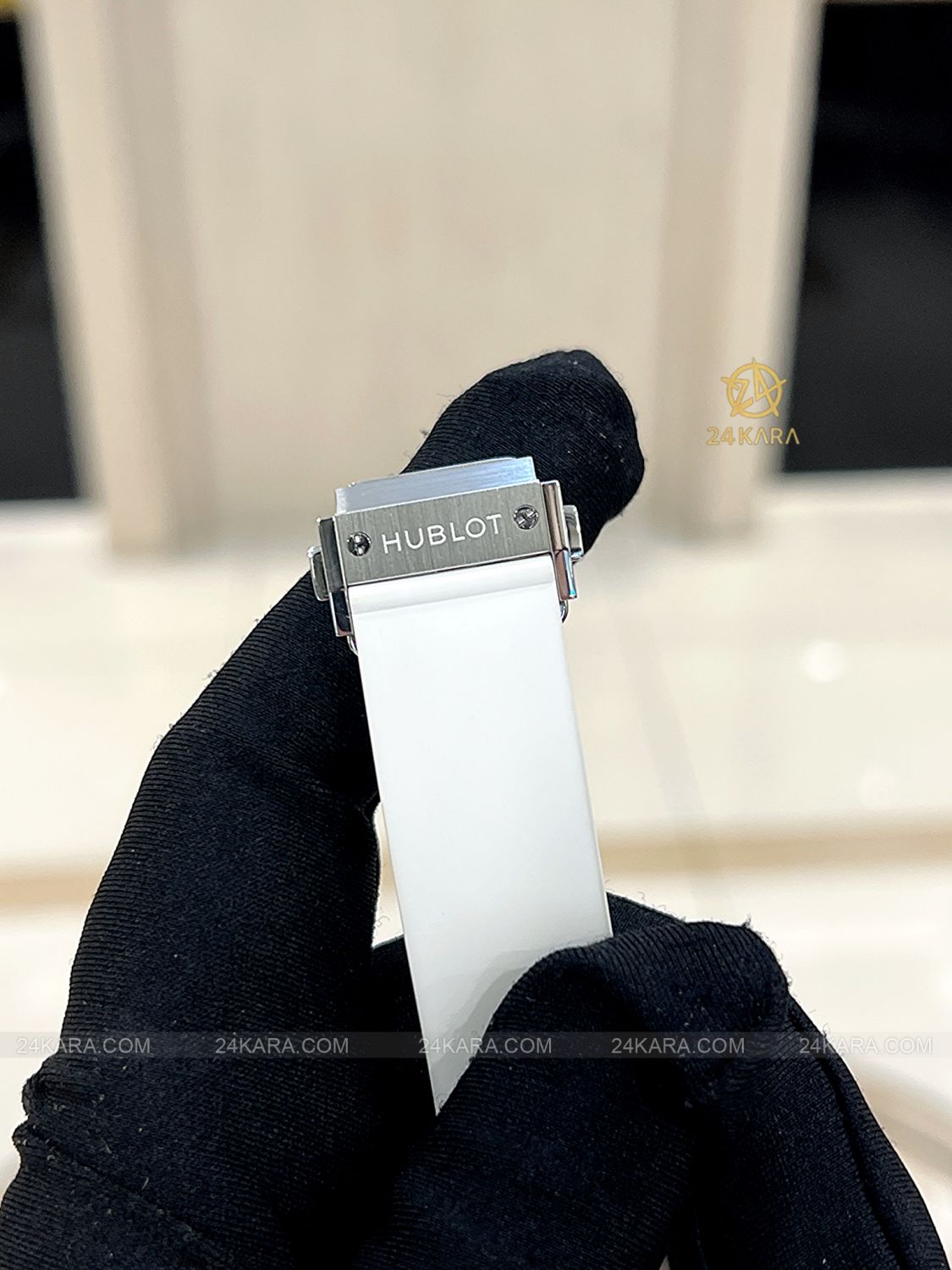 Đồng hồ Hublot Classic Fusion Orlinski Titanium White Pav&eacute; 550.NS.2200.RW.1604.ORL20 - Lướt