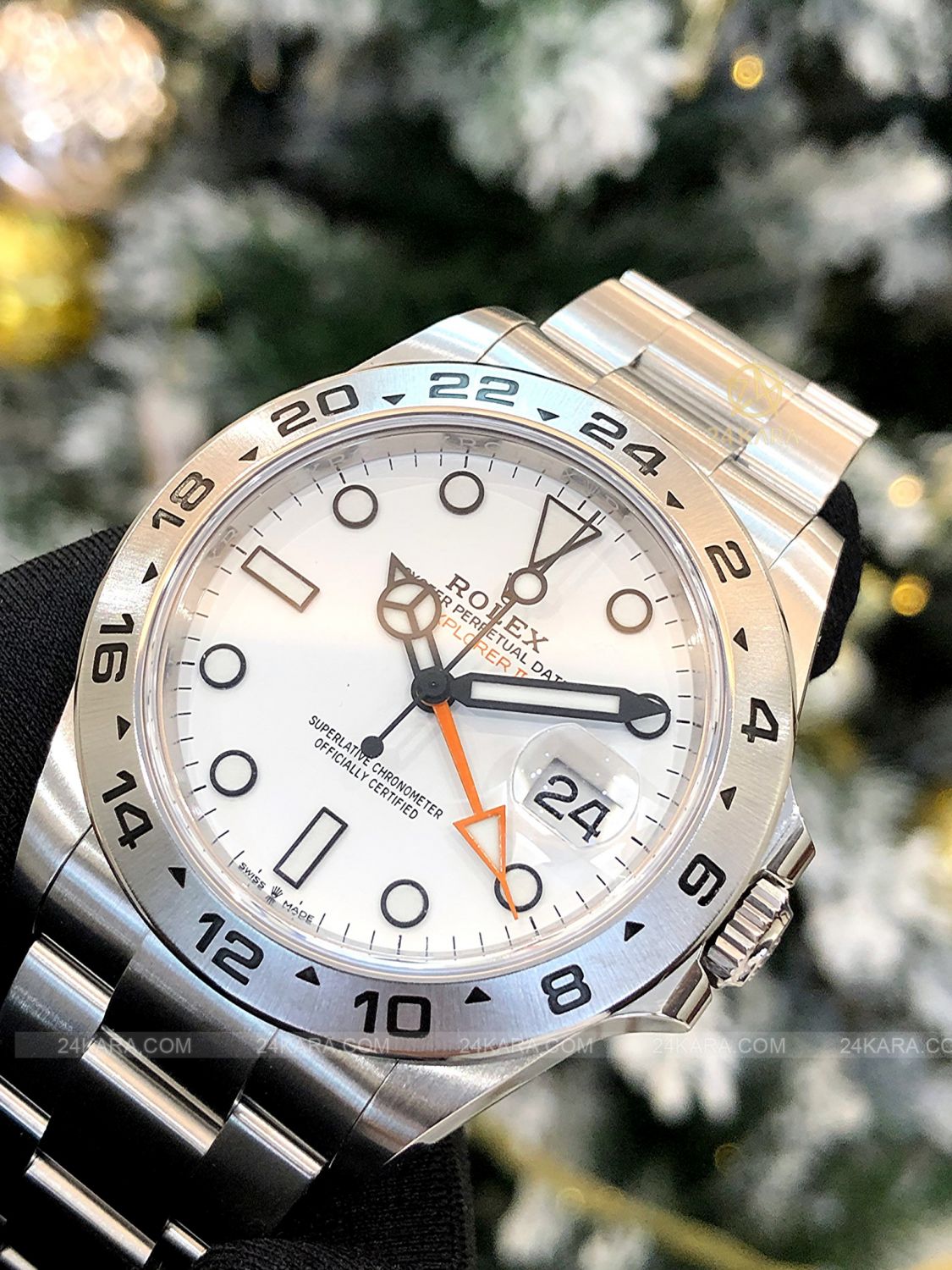 Đồng hồ Rolex Explorer II 226570-0001