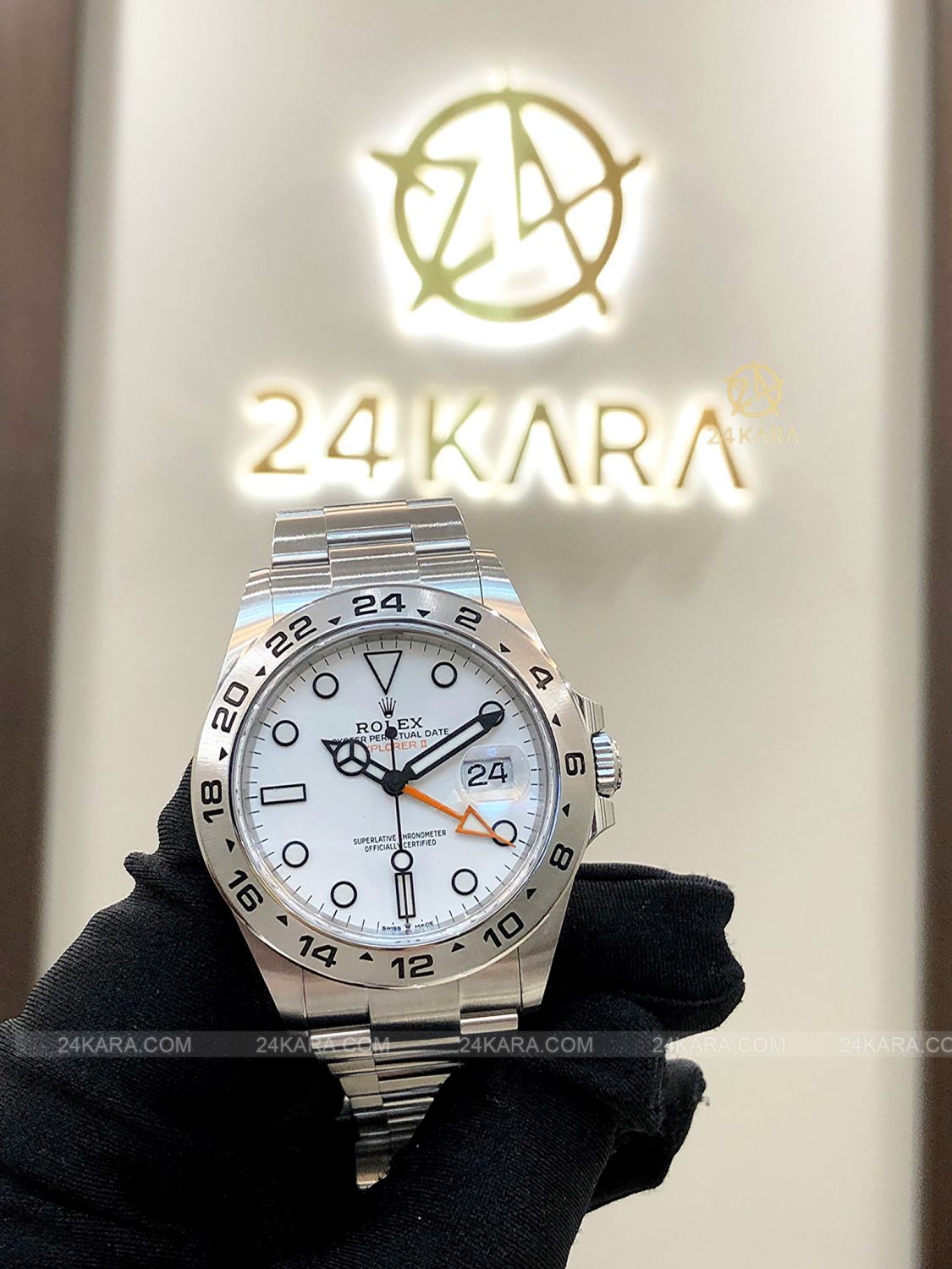 Đồng hồ Rolex Explorer II 226570-0001