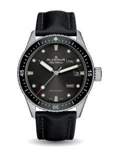 Đồng hồ Blancpain Bathyscaphe Quantième Annuel 5071 1110 B52A