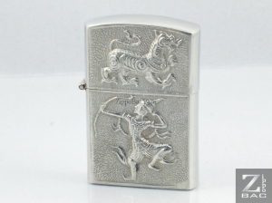 MS 218. Zippo bạc khối Thái Lan - họa tiết nổi  - 1960s