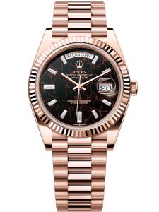 Đồng hồ Rolex Day-Date 40 M228235-0045 228235-0045 Vàng Everose 18ct Mặt thạch anh Niềng Kim cương