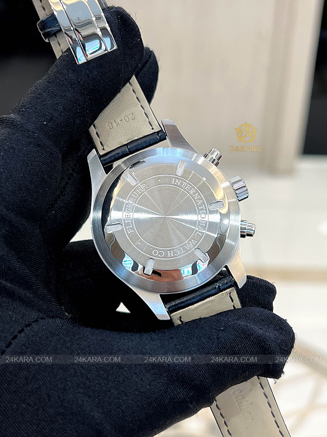 Đồng hồ IWC Pilot Chronograph IW377701 43mm Vỏ Thép Mặt Đen - Lướt