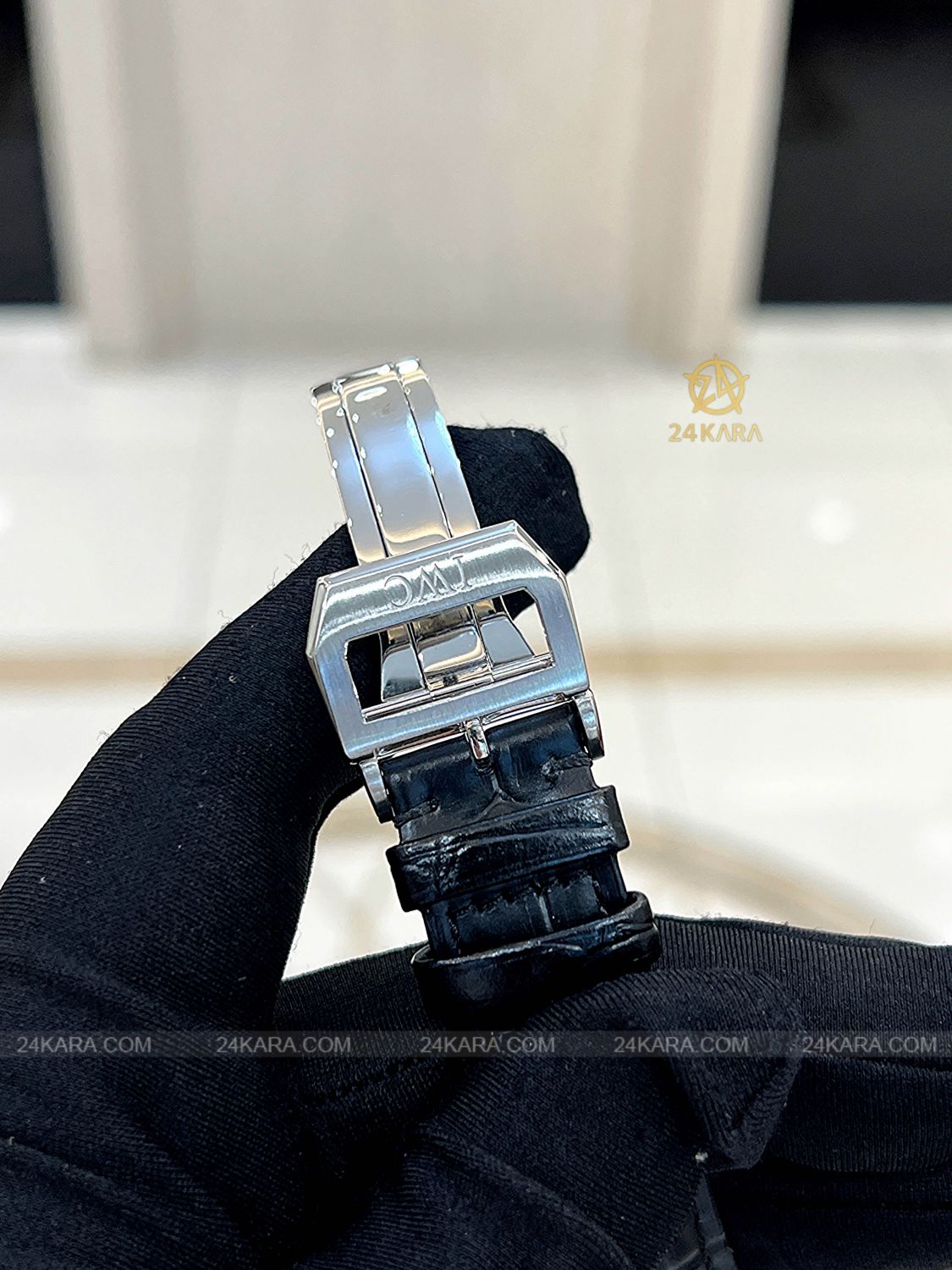 Đồng hồ IWC Pilot Chronograph IW377701 43mm Vỏ Thép Mặt Đen - Lướt