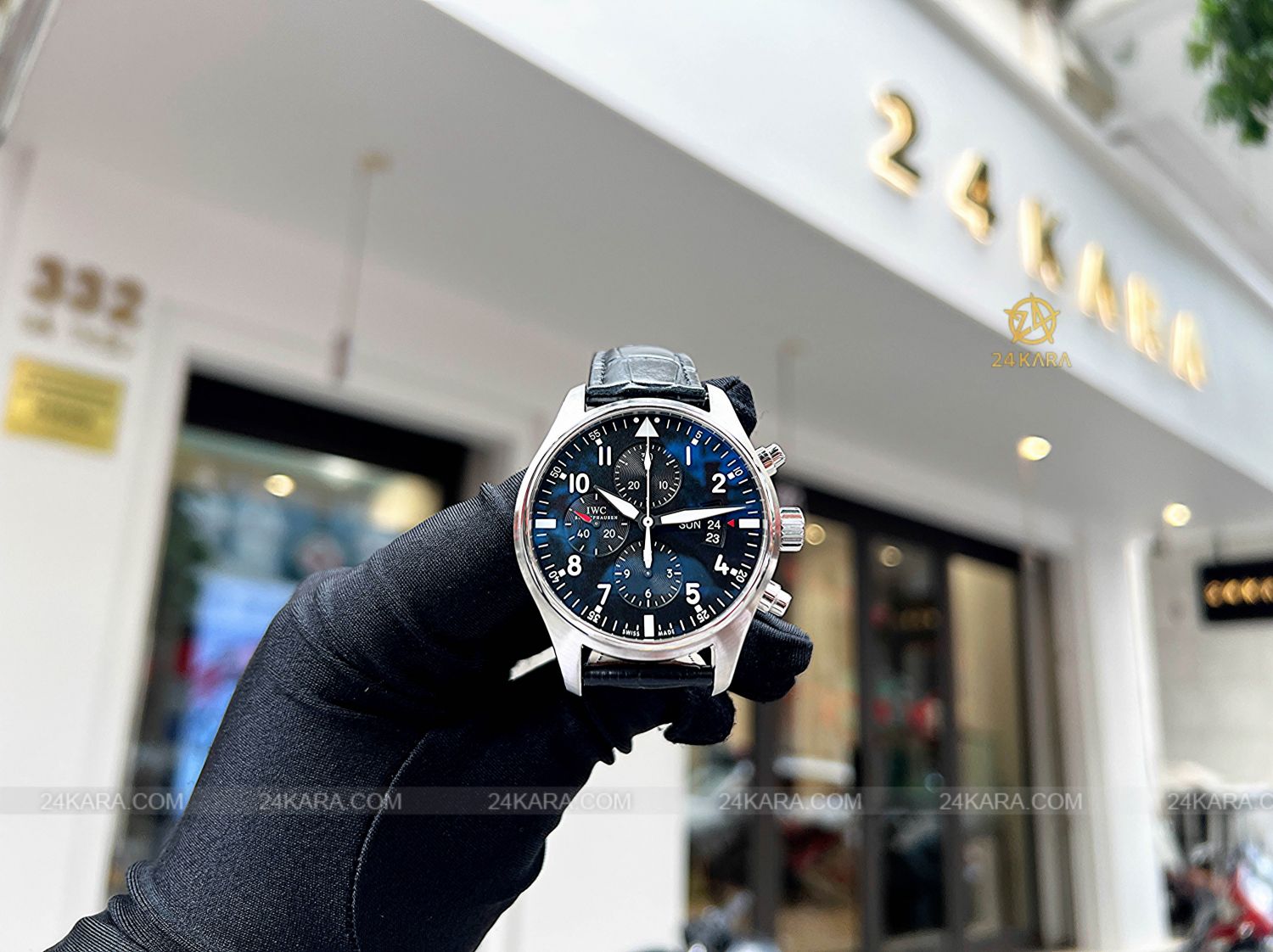 Đồng hồ IWC Pilot Chronograph IW377701 43mm Vỏ Thép Mặt Đen - Lướt