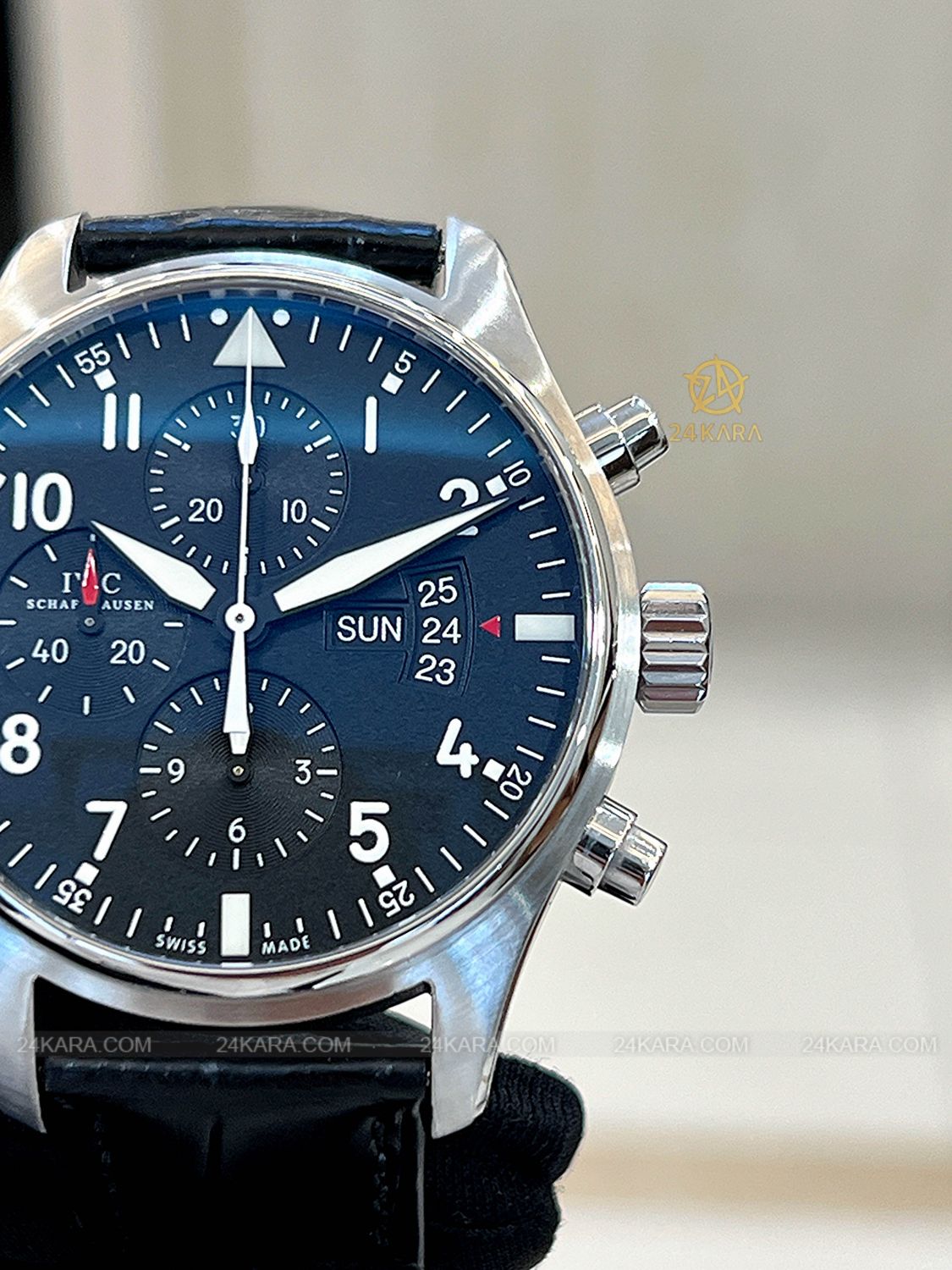 Đồng hồ IWC Pilot Chronograph IW377701 43mm Vỏ Thép Mặt Đen - Lướt
