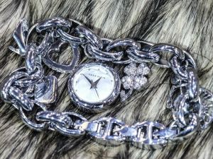 Đồng hồ nữ Anne Klein 10-7605CHRM (HẾT HÀNG)
