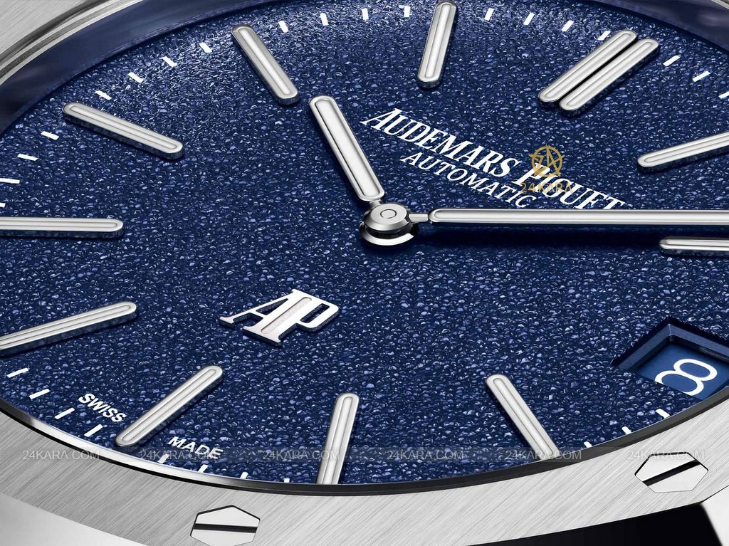 audemars-piguet-royal-oak-jumbo-extra-thin-16202bc-white-gold-blue-grained-dial-3