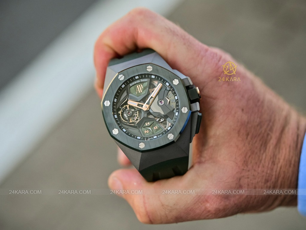 audemars_piguet_royal_oak_concept_flying_tourbillon_gmt_green_ceramic_26589io.oo.d056ca.01-1