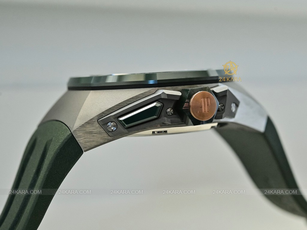 audemars_piguet_royal_oak_concept_flying_tourbillon_gmt_green_ceramic_26589io.oo.d056ca.01-6