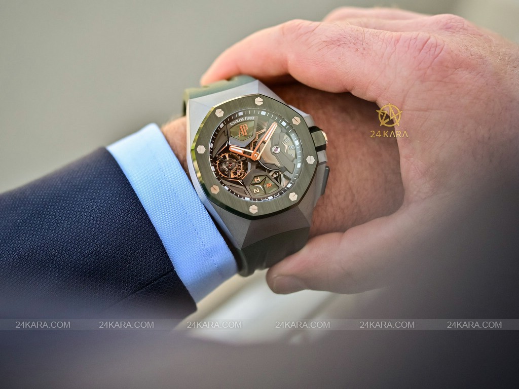 audemars_piguet_royal_oak_concept_flying_tourbillon_gmt_green_ceramic_26589io.oo.d056ca.01-8