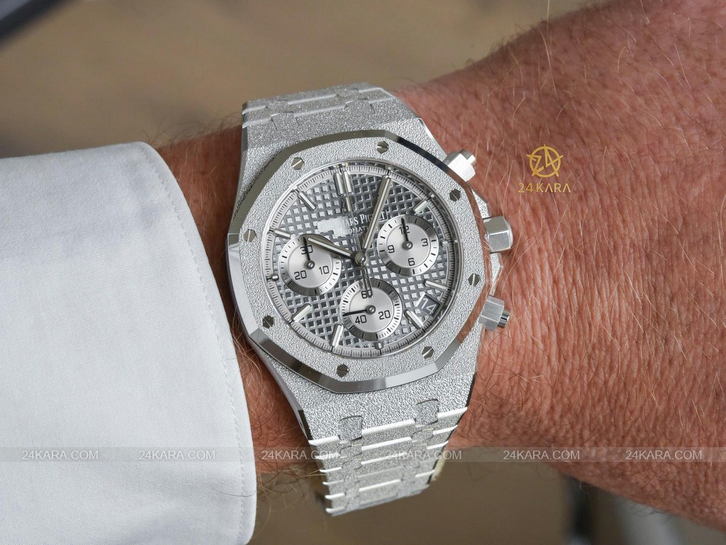 audemars_piguet_royal_oak_selfwinding_chronograph_41mm_frosted_gold_26239bc.gg.1224bc.01-3