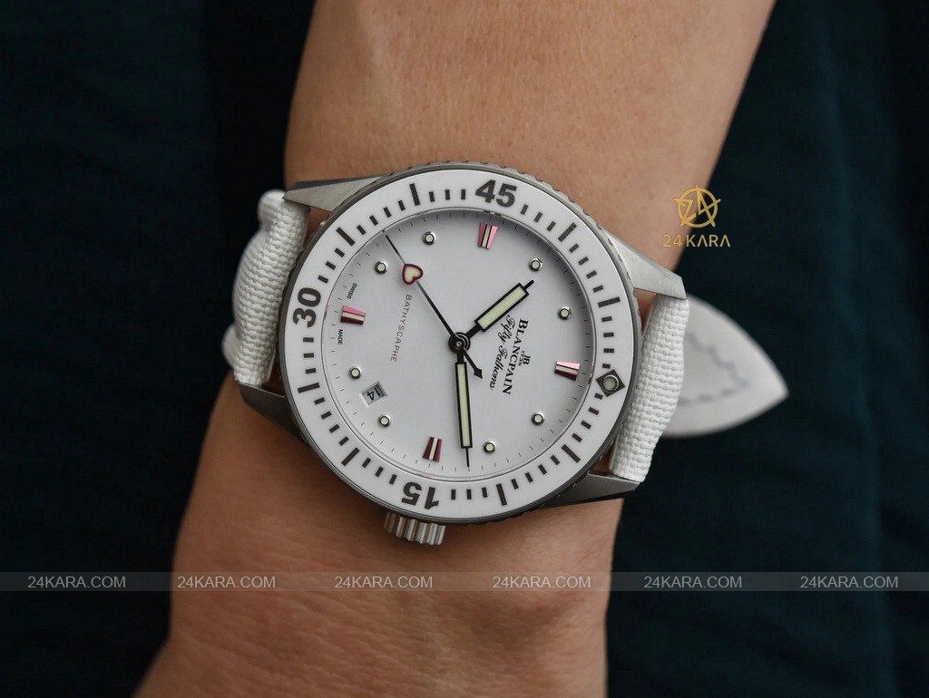 blancpain_fifty_fathoms_bathyscaphe_valentines_day_2023_5100a_1127_w52a-3