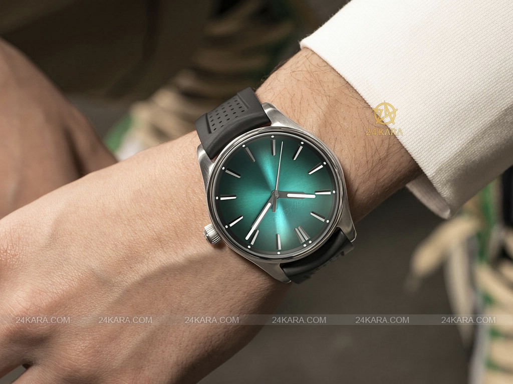 h-moser-cie-pioneer-centre-seconds-mega-cool-5