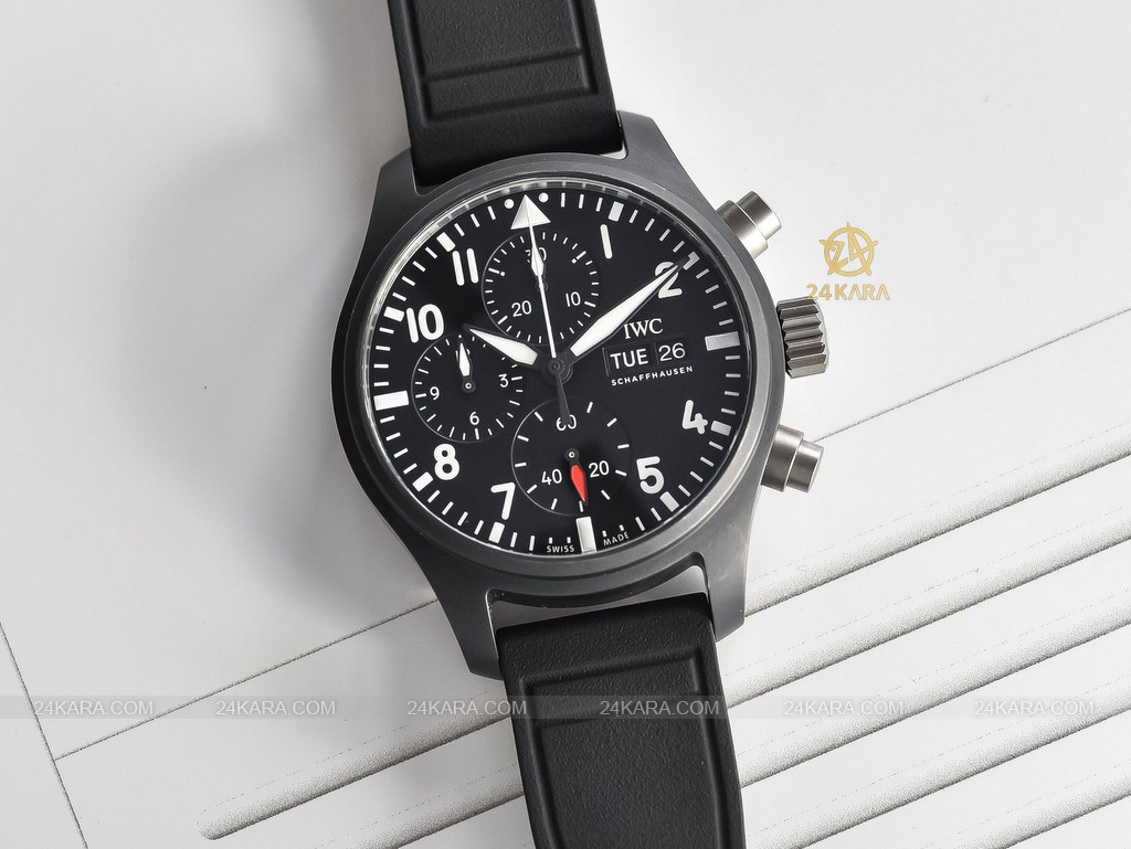 iwc-pilots-watch-chronograph-41-top-gun-black-ceramic-iw389401-2