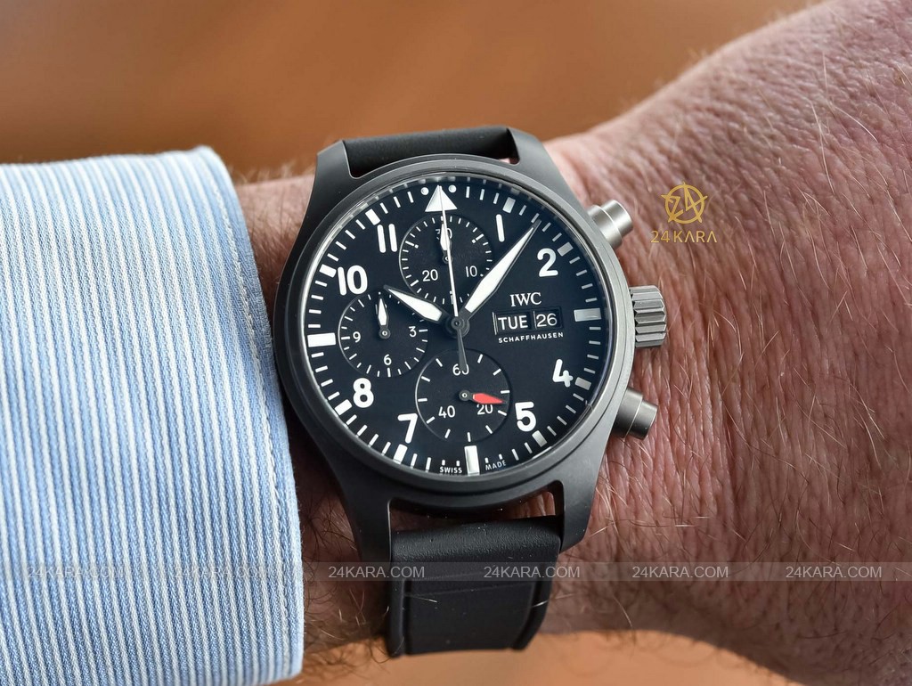 iwc-pilots-watch-chronograph-41-top-gun-black-ceramic-iw389401-4