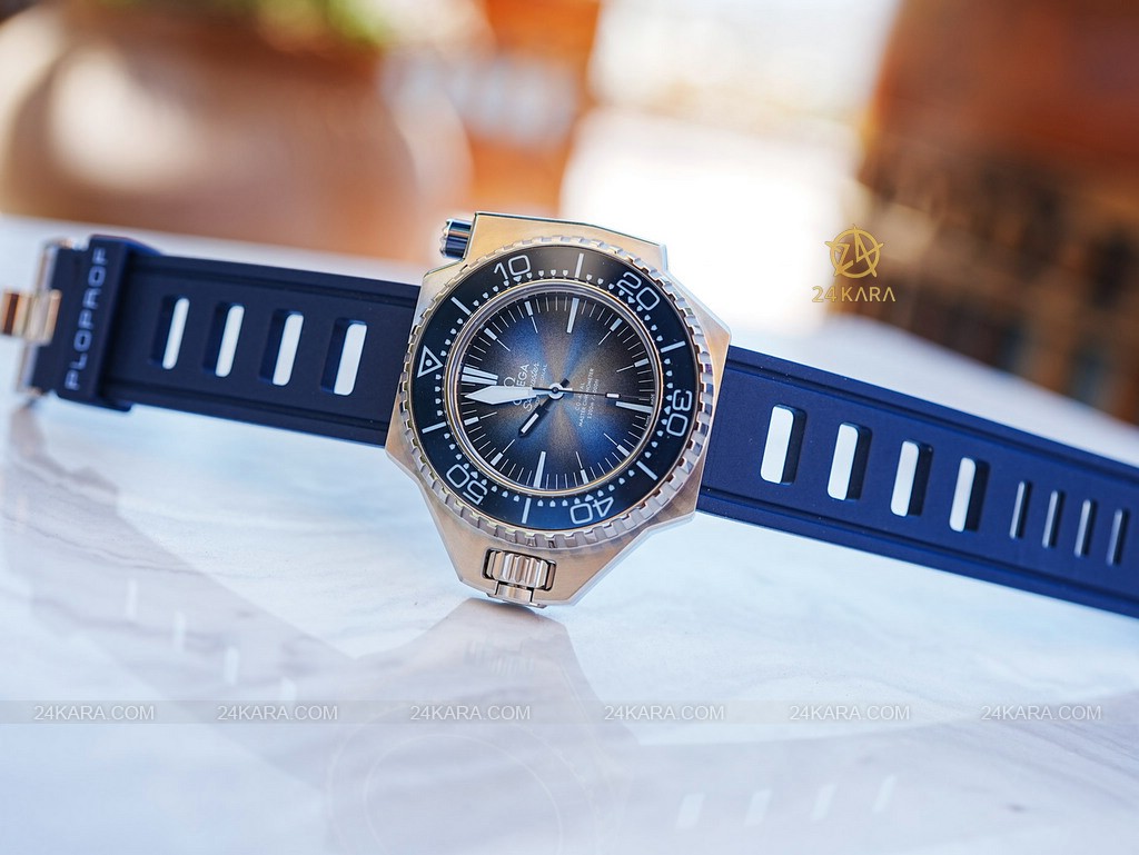 omega_seamaster_ploprof_1200m_summer_blue_227.32.55.21.03.001-4