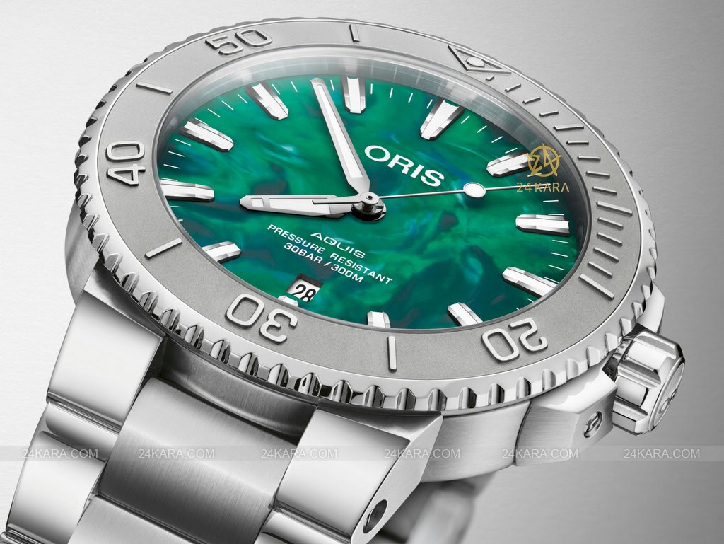 oris-x-bracenet-special-edition-aquis-date-calibre-733-2