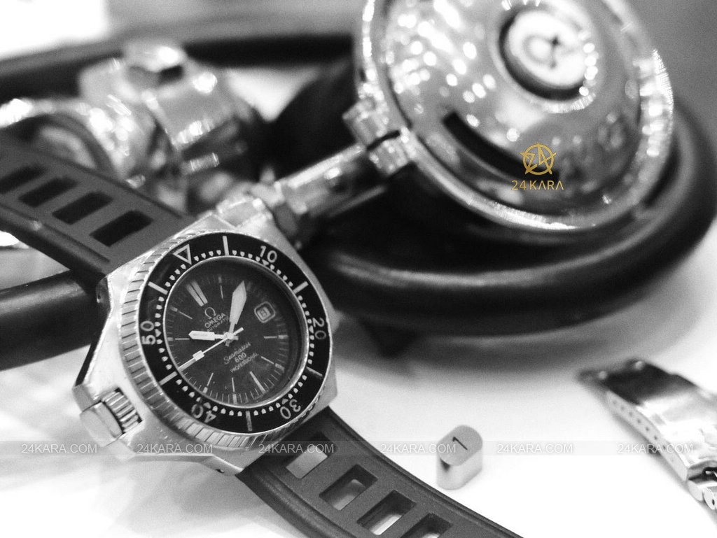 ploprof-comex-omega-museum-visit-monochrome-watches