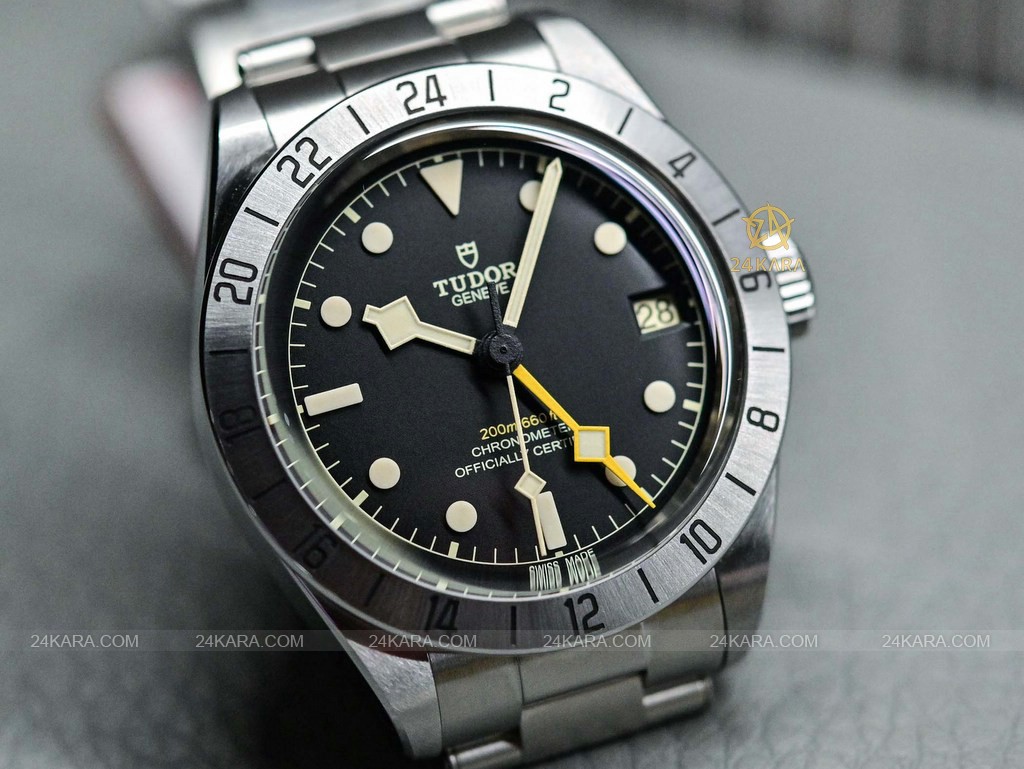 tudor-black-bay-pro-gmt-79470-review-3