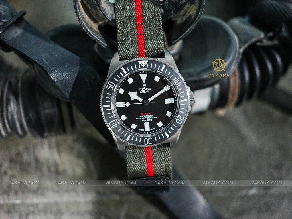 tudor_pelagos_fxd_black_25717n-1