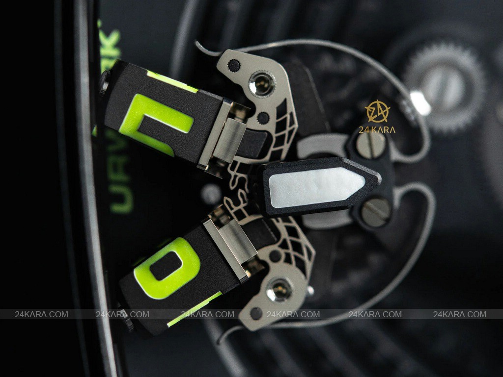 urwerk-ur-120-space-black-5