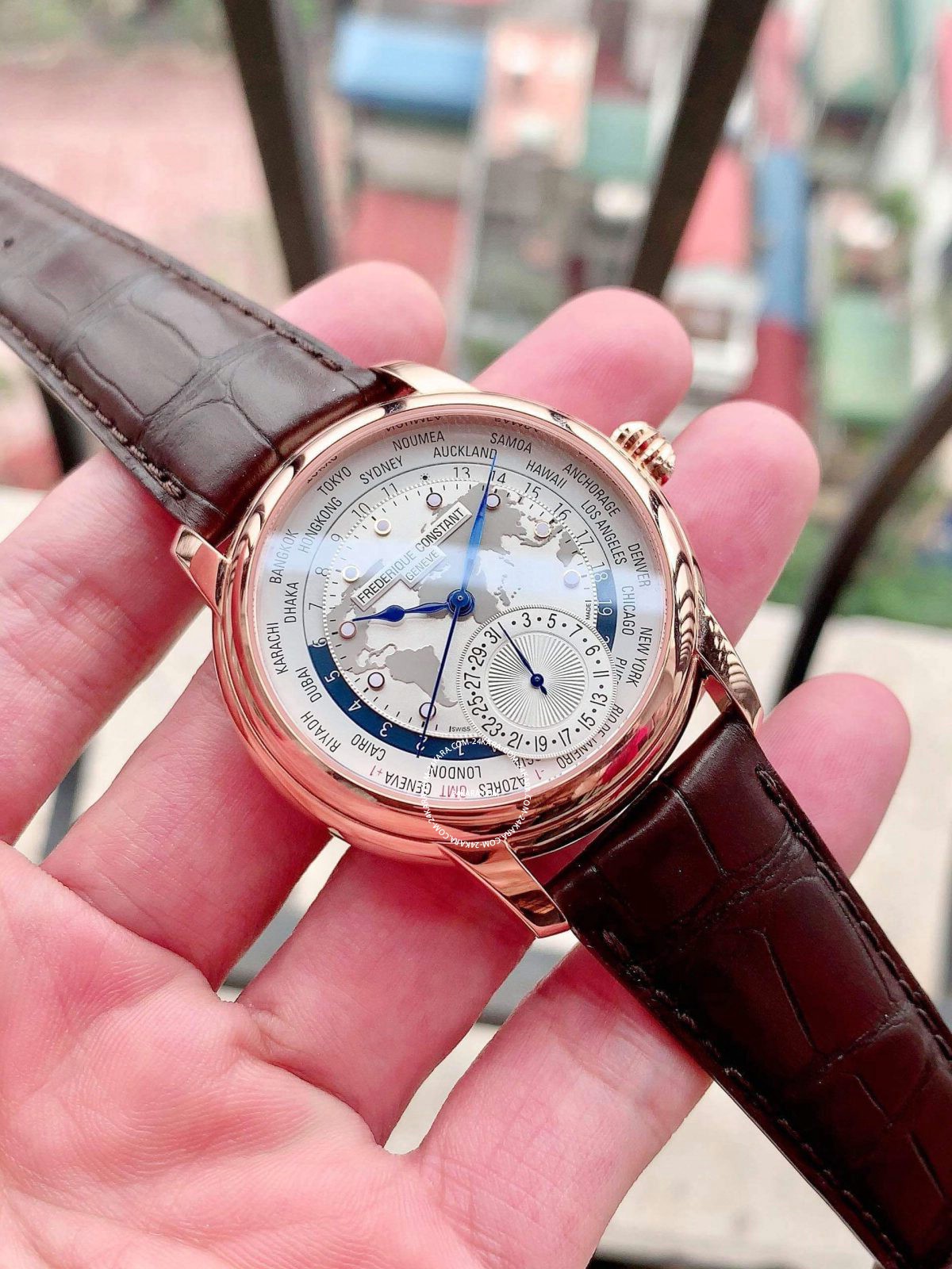 frederique_constant_worldtimer_fc718wm4h4_4