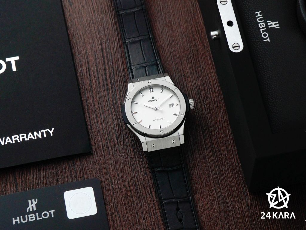 Review chi tiết đồng hồ Hublot Classic Fusion Titanium Opalin 542.NX.2611.LR