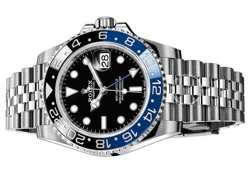 Năm 2019  Rolex ra mắt GMT-Master II mặt số màu đen vòng bezel màu xanh và màu đen