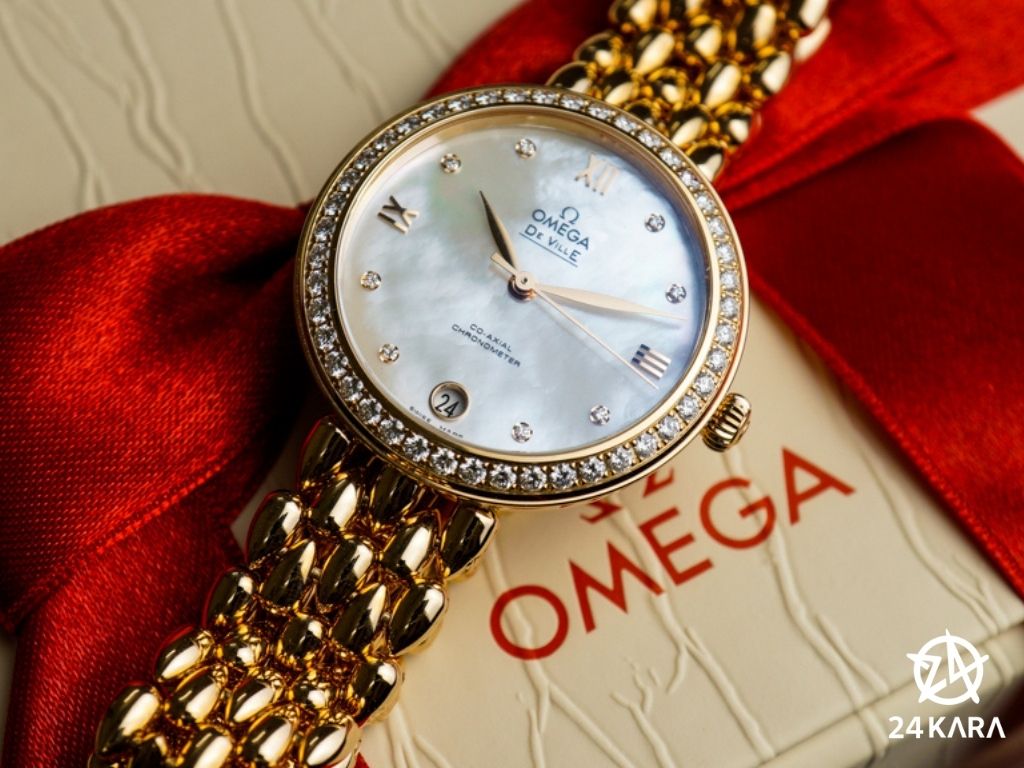 Thêm điểm nhấn lãng mạn nữ tính trên tay với Omega De Ville Prestige Co‑Axial 32.7mm 424.55.33.20.55.007